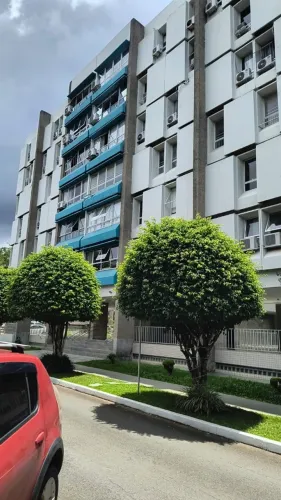 APARTAMENTO OCTOGONAL 6, SALÃO, 4 QUARTOS, DCE, ARMÁRIOS, GARAGEM