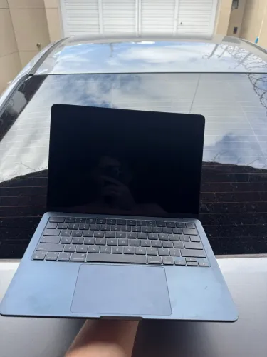 MacBook Air M3 semi novo funcionando tudo