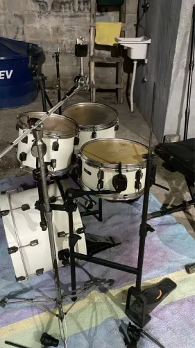 Bateria acústica RMV 