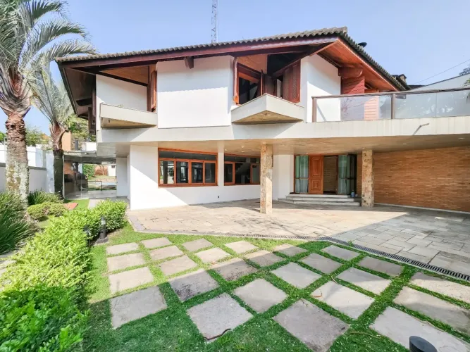 Casa para venda em Jardim Floresta com 4 quartos, sendo 3 suítes, 409m²