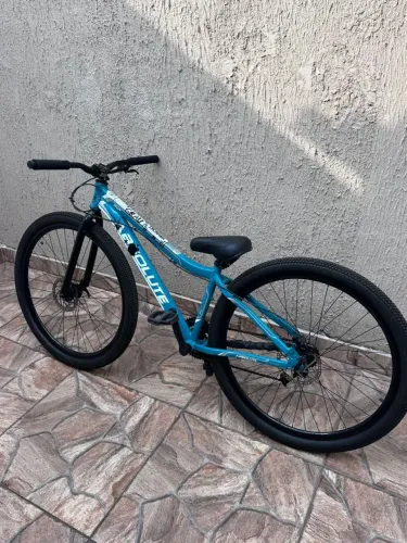 ? Bicicleta de Grau MTB Aro 29 Absolute - Freio Hidráulico + Banco LTX