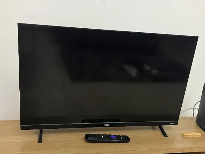 Smart TV 32" com sistema Roku TV