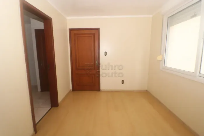 Amplo Apartamento de 3 Dormitórios no Centro