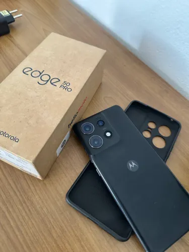 Vendo moto edge 50 pro