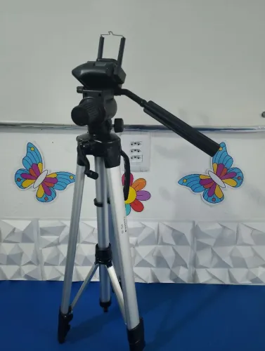 Tripé para celular e câmera