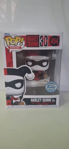 Funko Pop Harley Quinn 454 Novo nunca tirado da caixa