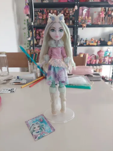 Ever After High Crystal Winter