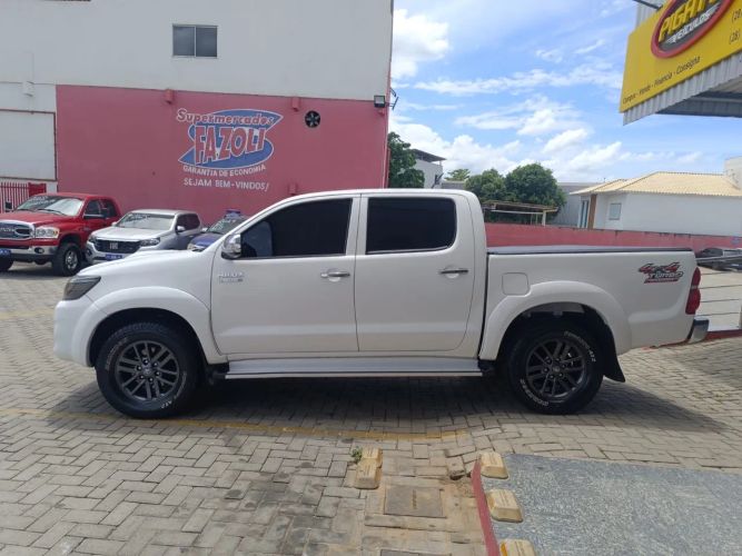 Imagem de Toyota Hilux CD SRV D4-d 4X4 3.0 TDI Diesel AUT 2014