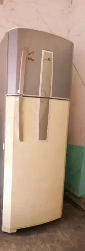 Vendo geladeira em bom estado
