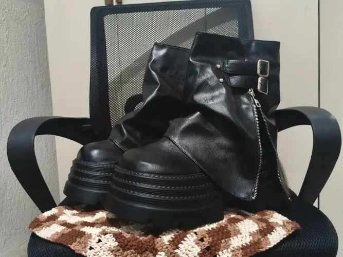 Bota plataforma - Tam 40.