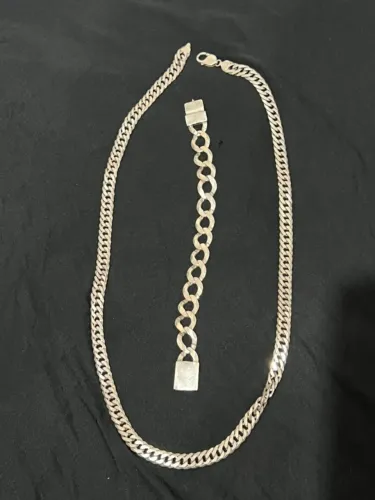 Cordão , Pulseira e Pingente de Prata