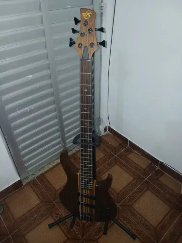 Contra baixo 