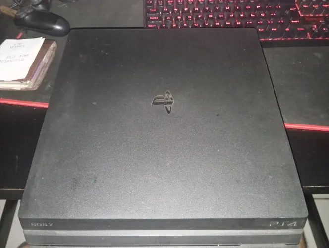 Ps4 pro 500gb com jogo watch dogs 2 com 1 controle e funcional