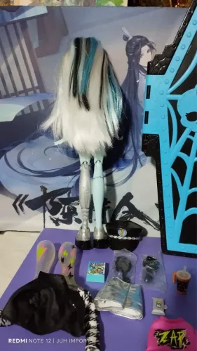 Boneca skulltimate secrets Frankie monster high