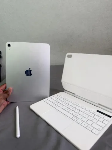 iPad 11 2025