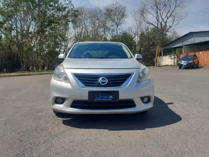 Nissan Versa S 1.6 16V Flex Fuel 4P Mec. 2013