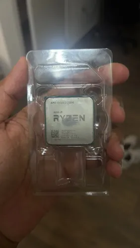 AMD Ryzen 3 3200G