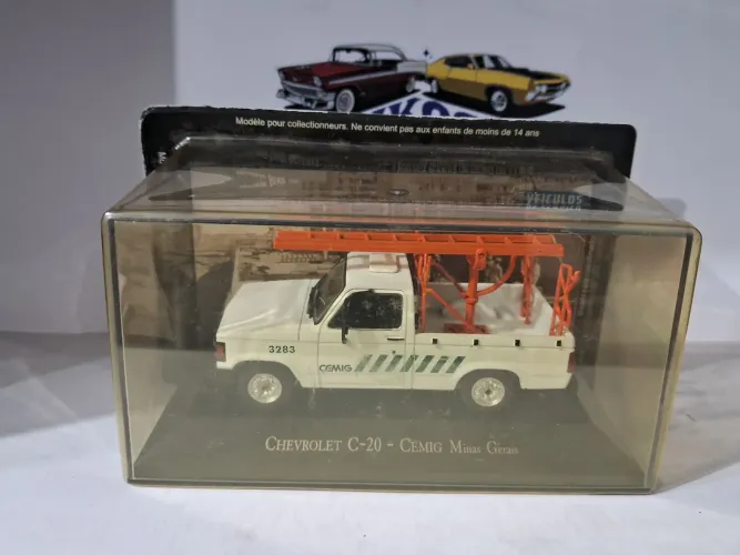 Miniatura Chevrolet C-20 Cemig Escala 1 43
