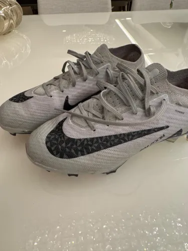 Chuteira Nike Zoom tam 35
