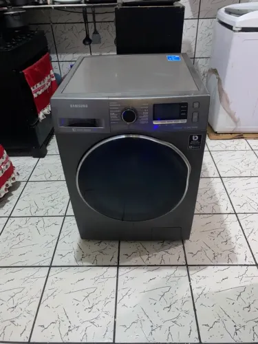 Vendo máquina de lava e seca