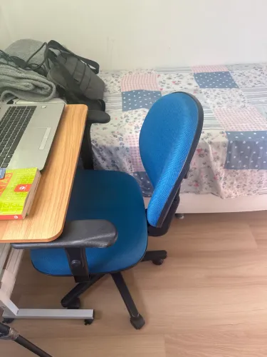 Cadeira de escritório azul