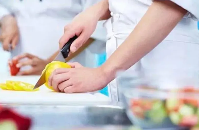 Vaga para auxiliar de cozinha