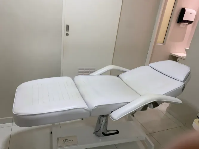 Maca Estética Giratória Estek com Regulagens