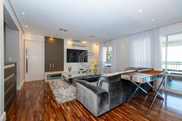 Apartamento mobiliado á venda na Barra Funda com 4 quartos, sendo 3 suítes e 3 vagas