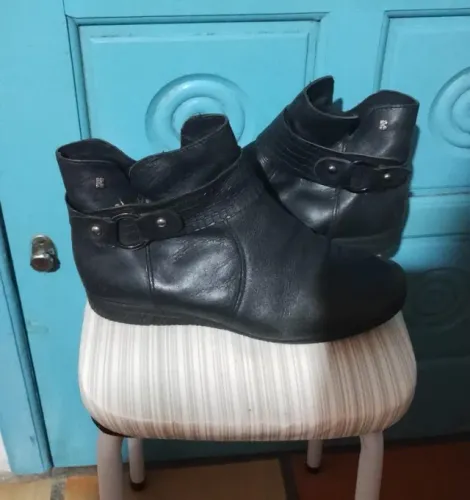 Linda bota botero 37