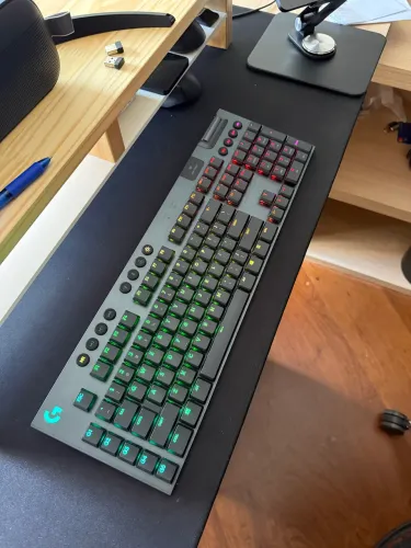 Teclado Gamer Logitech G915 LIGHTSPEED Wireless RGB Mechanical ? Zerado