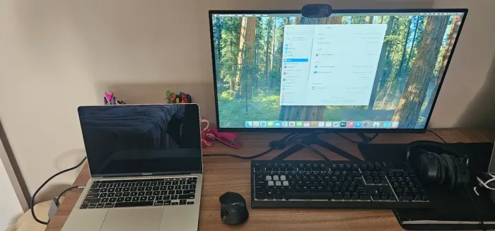 MACBOOK PRO 2020 CORE I5 COM TELA QUEBRADA. 