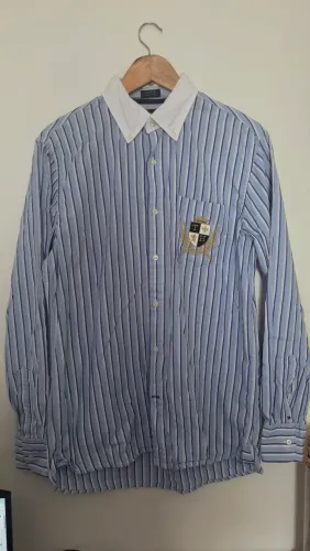 Camisa Tommy Hilfiguer - tamanho M