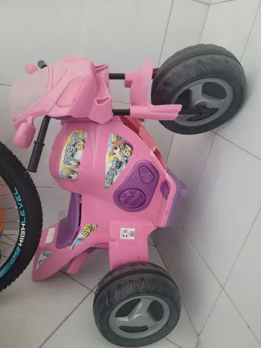 Moto elétrica infantil menina