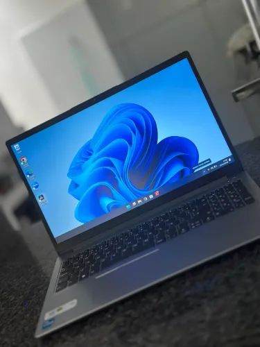 Notebook Lenovo i3 12ª Geração SSD 256GB Semi Novo
