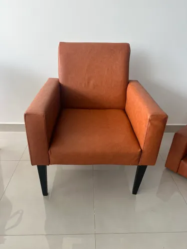 Poltrona Retro de Couro