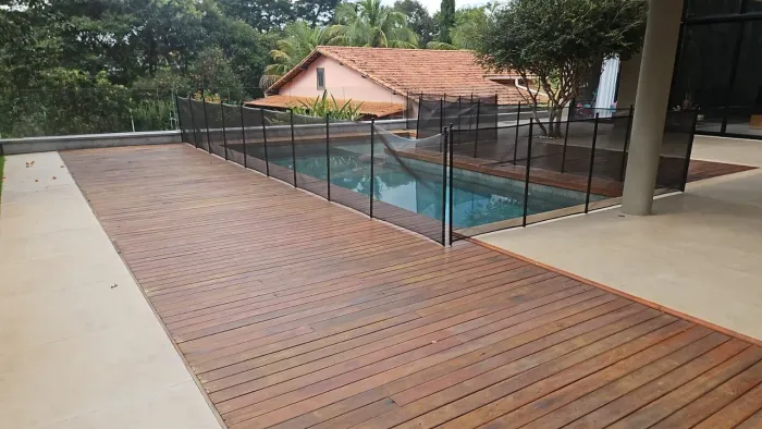 Cerca removível para piscina - haste  preta reforçada 