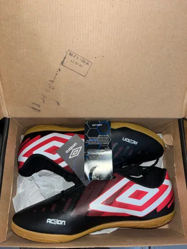 Chuteira Futsal Umbro Action