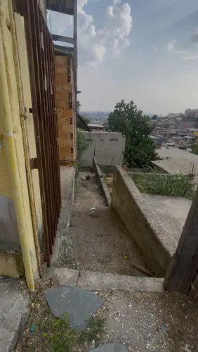 Lote a Venda no bairro Tupi com 185 m2 em rua asfaltada, com linha de ônibus e fundação 