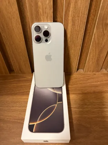 IPHONE 16 PRO 256GB TITÂNIO NATURAL