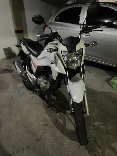 Titan 160