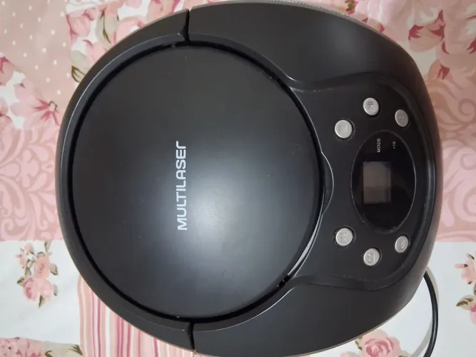 Aparelho de som Multilaser AM / FM / CD e USB Ganha um CD de presente