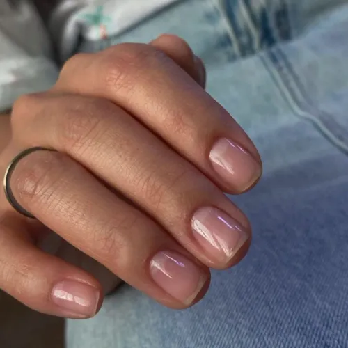 Precisa-se manicure