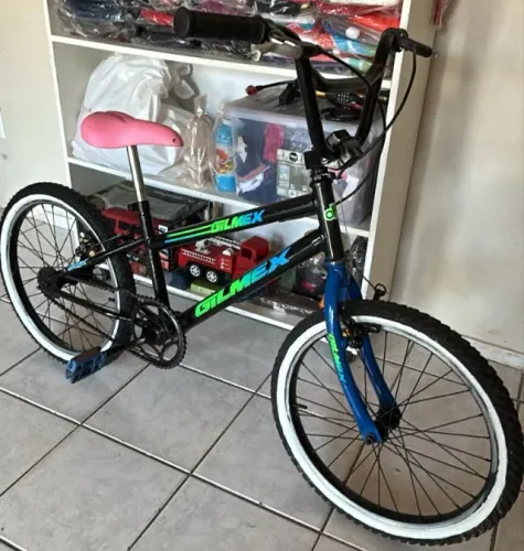 Bicicletinha preta aro 20