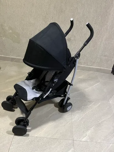 Carrinho de bebê chicco 