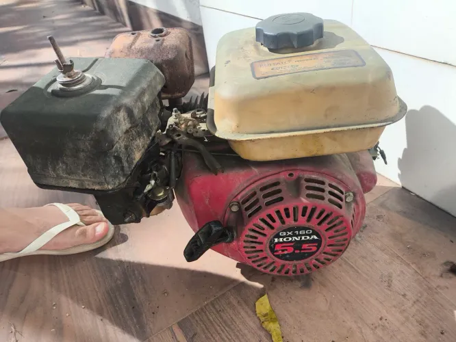 Vendo motor Honda 5.5 160 cv