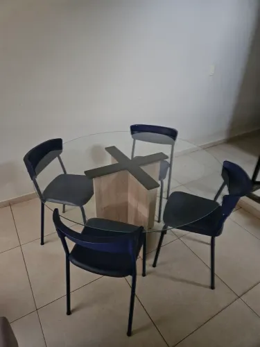 Mesa de jantar 4 lugares