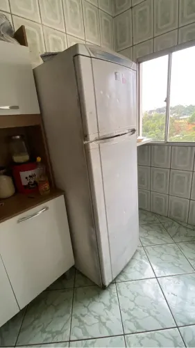 Vendo geladeira da continental