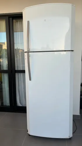 Doação de geladeira funcionando