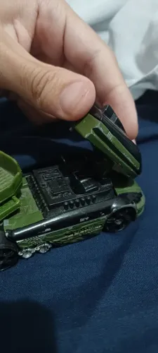 Caminhão militar hot wheels 