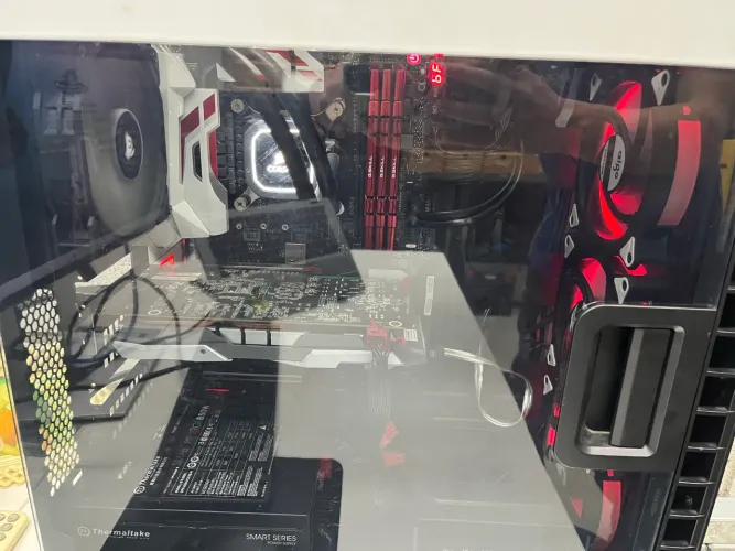 PC Gamer i7-6700K + GTX 1060 6GB + 24GB RAM + SSD 480GB